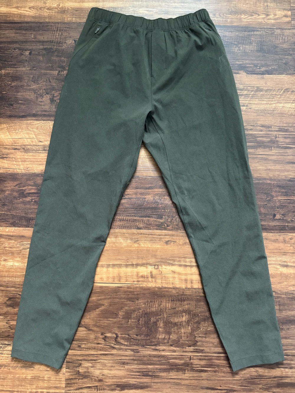 Lululemon Men’s Olive Green Surge Performance tear-away Jogger Pants